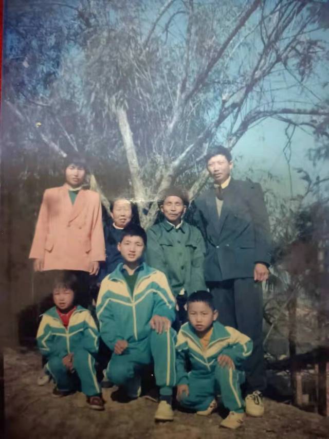 走失者照片 姐姐，回家吧！我们很想你