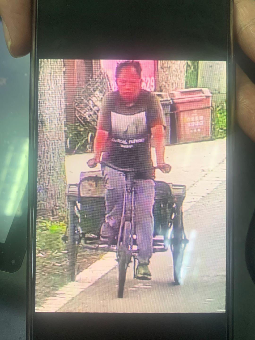 走失者照片 求求大家看见的一定联系一下
