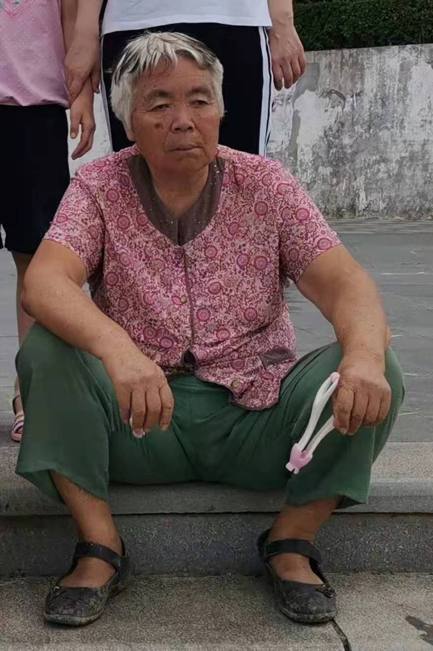 走失者照片 恳求大家帮忙留意，提供线索并找到后...