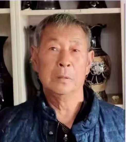 走失者照片 求大家多转发,提供线索,让我爸爸早...