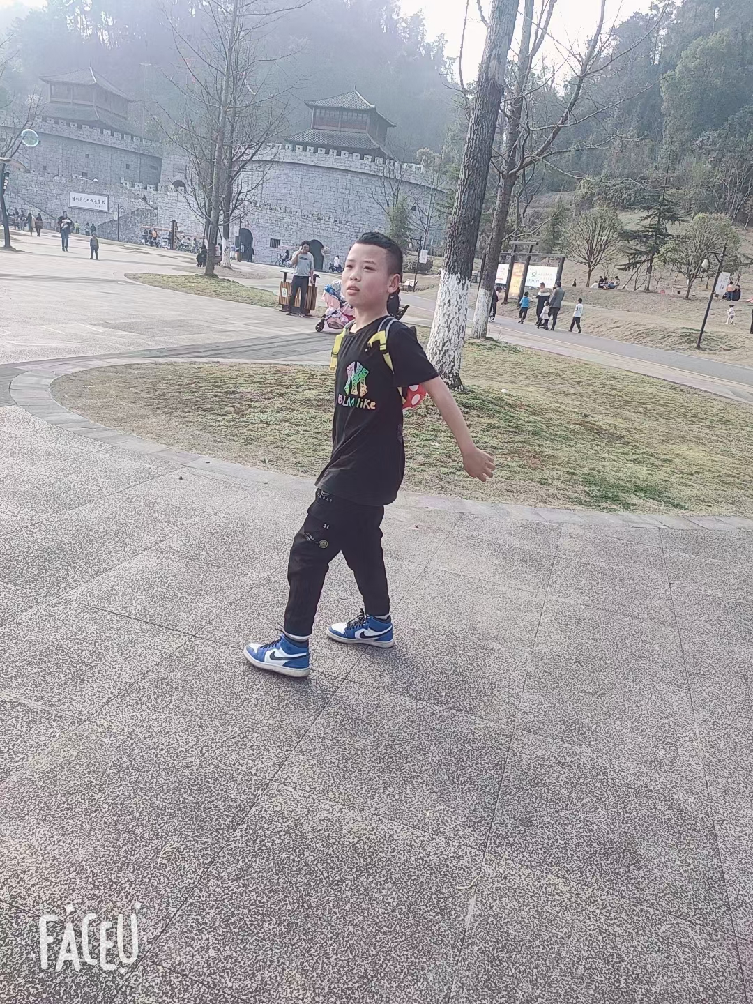 走失者照片 好心人帮忙留意一下这个孩子出门几天...