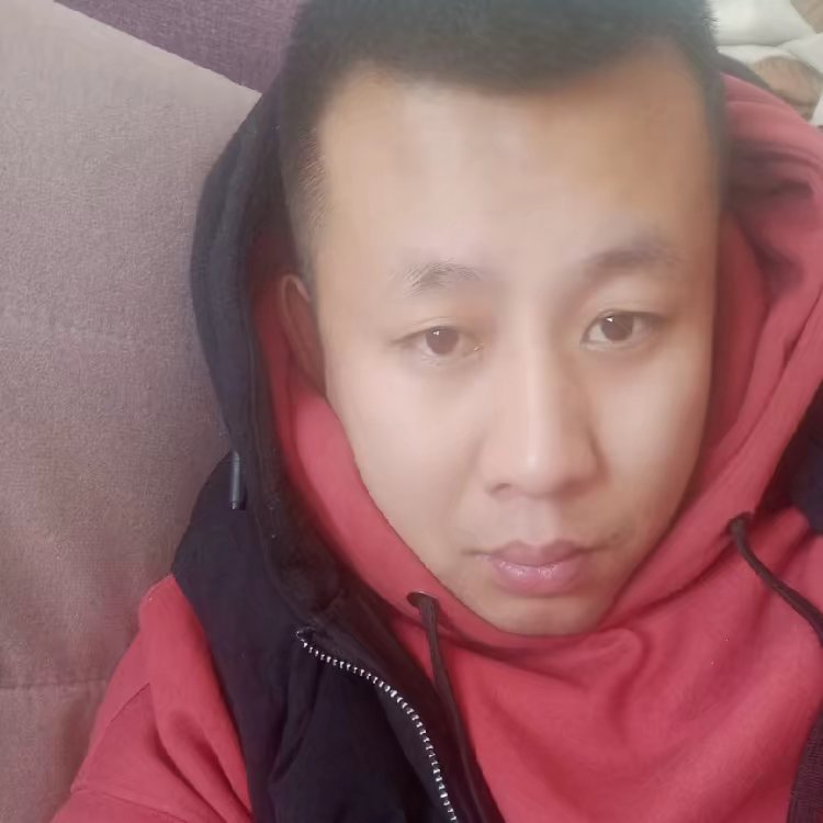 走失者照片 紧急寻人，提供线索者必有重谢