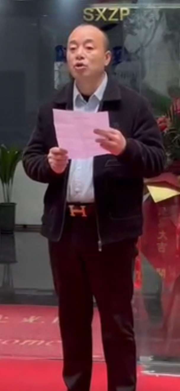走失者照片 请大家帮忙找找我失踪的老公