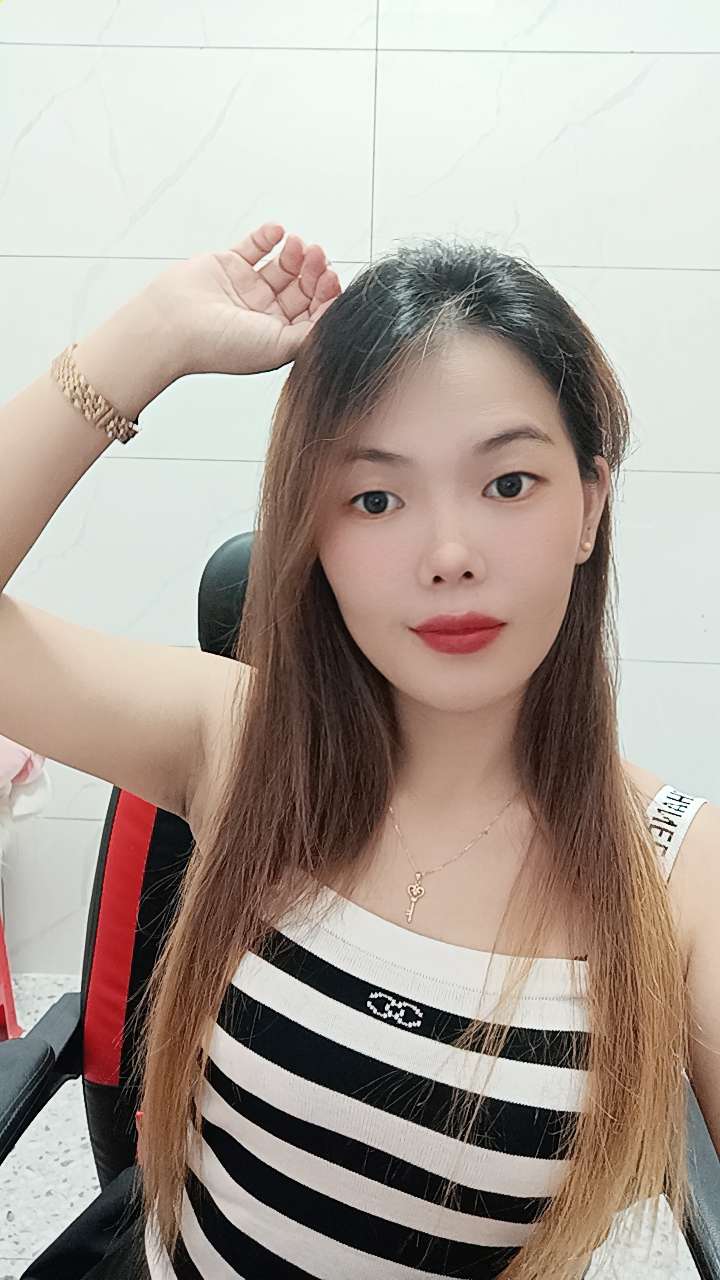走失者照片 恳请大家帮忙寻找她，能成就一桩婚姻...