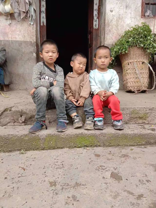 走失者照片 希望各位亲朋好友多多帮忙转发一下朋...