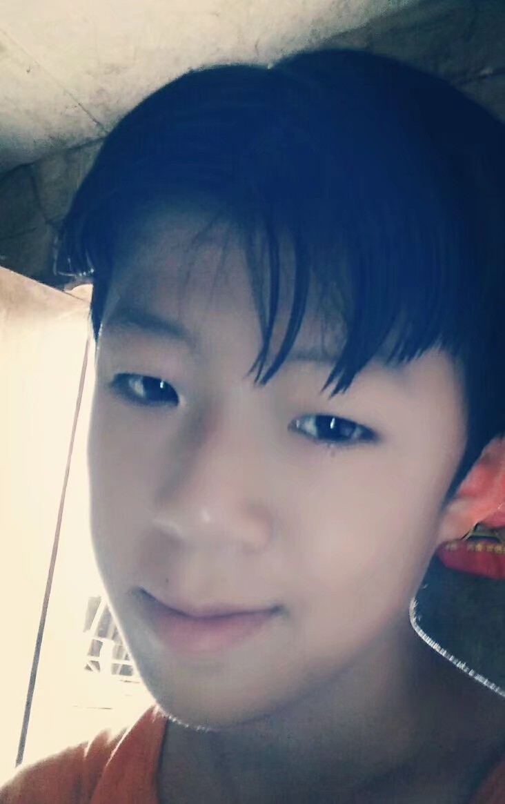 走失者照片 弟弟于2021年11月8日在孟连边...