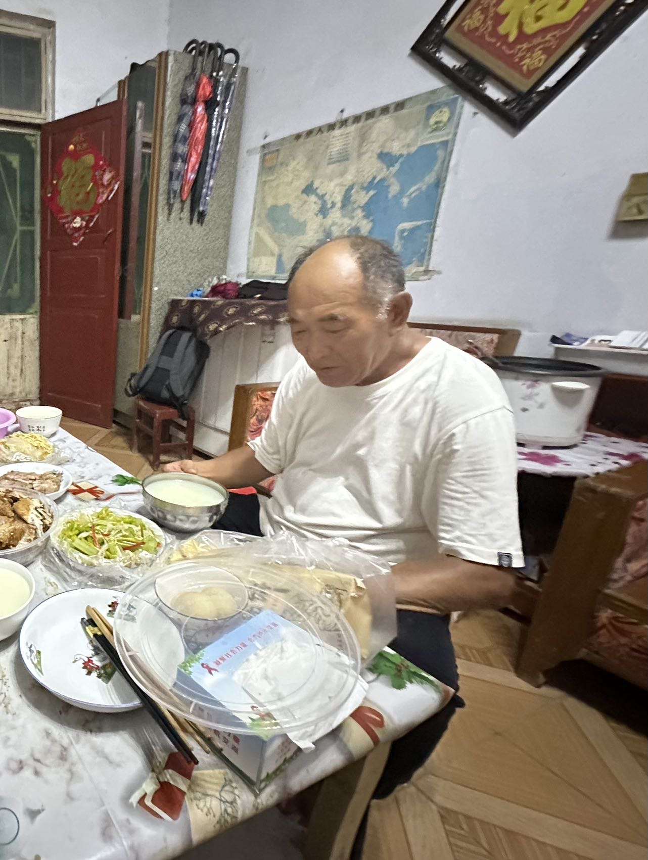 走失者照片 请大家帮我找到父亲