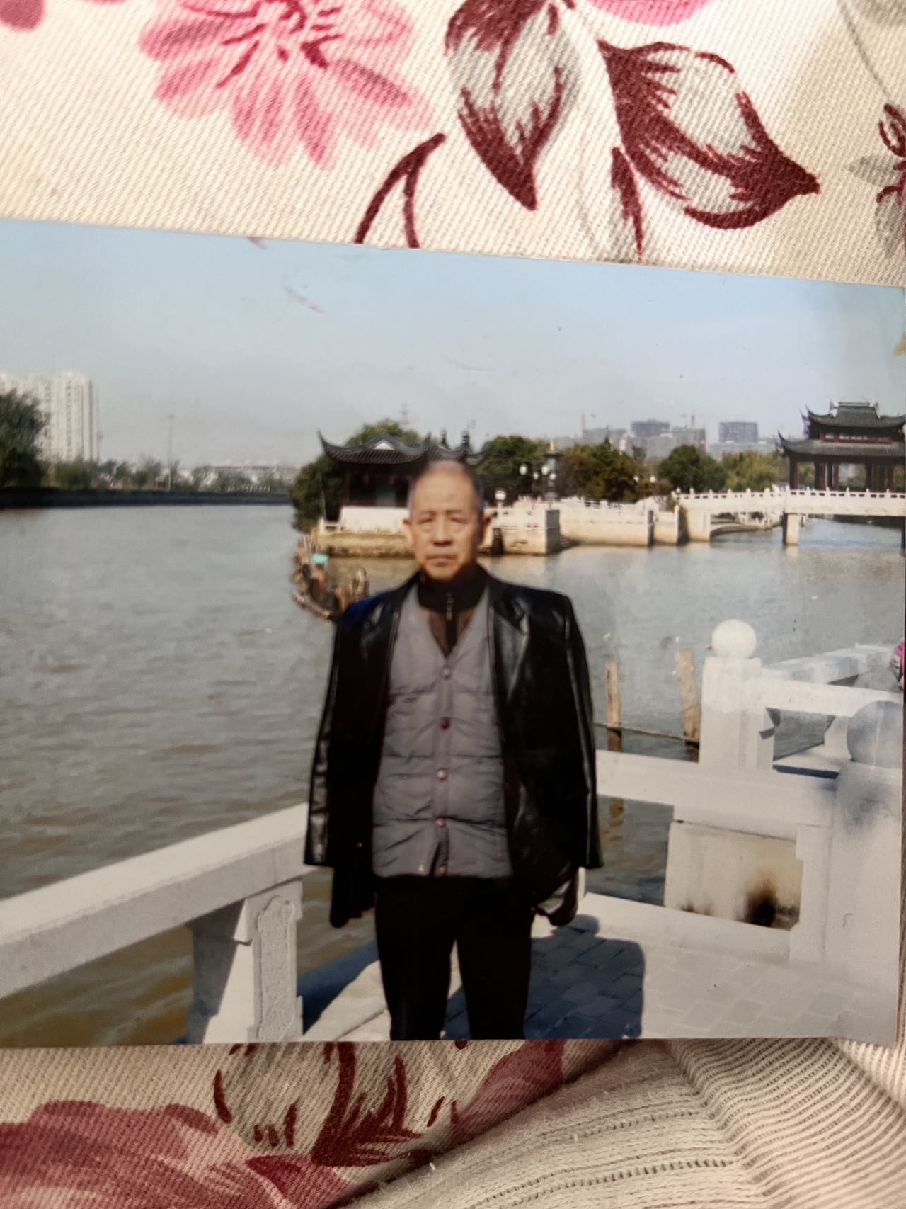 走失者照片 希望大家帮我留意一下走得很慢腿脚不...