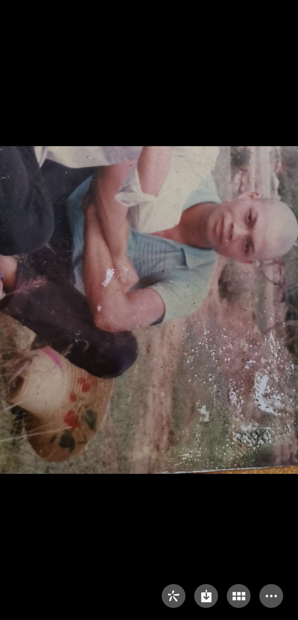 走失者照片 离家出走20年的叔叔，希望大家帮帮...