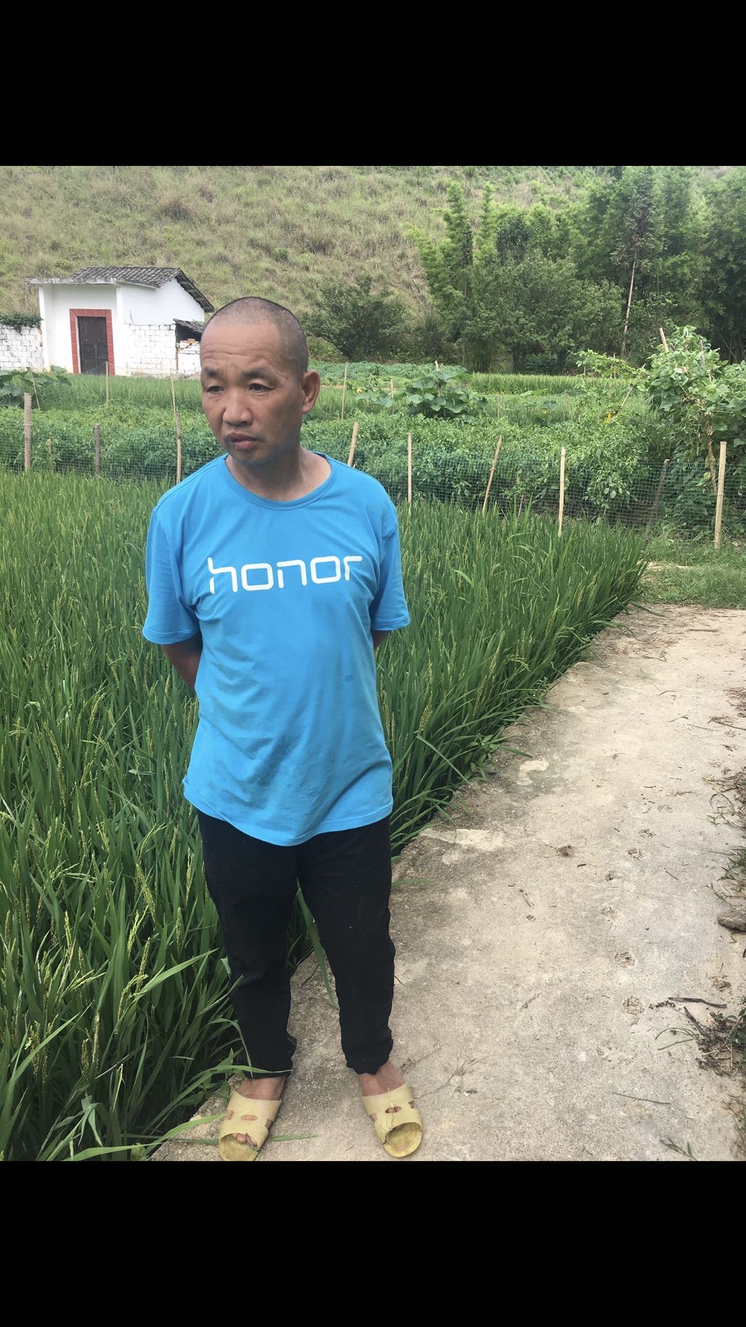 走失者照片 急需，可怜的残疾叔叔你在哪？