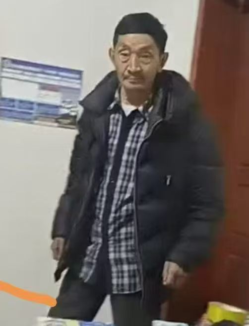 走失者照片 麻烦好心人关注哈这个老人，发现踪迹...