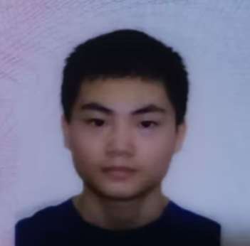 走失者照片 帮忙找找我家孩子吧，他才多大啊，是...