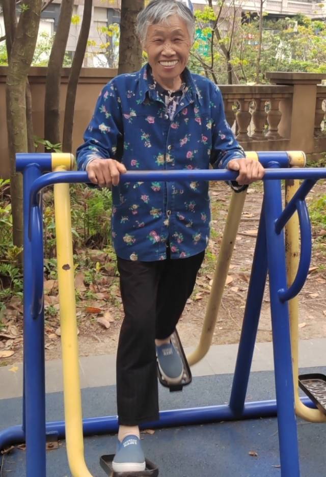 走失者照片 请大家帮助转发寻找走失老人，如有找...