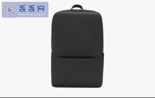 走失者照片 寻找黑色双肩包