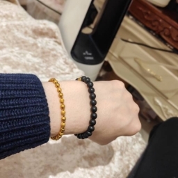 走失者照片 黄金手链