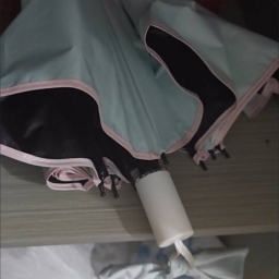 走失者照片 雨伞