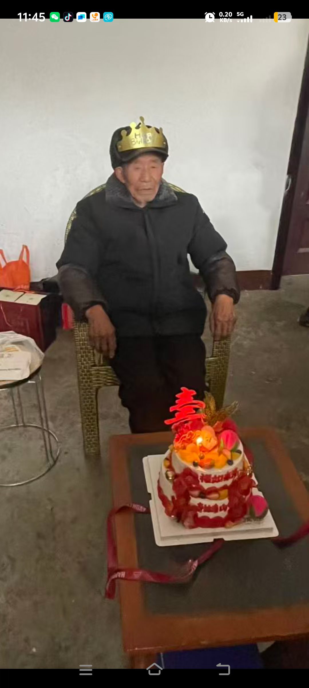走失者照片 八旬老人于今日凌晨在武侯名居附近走...