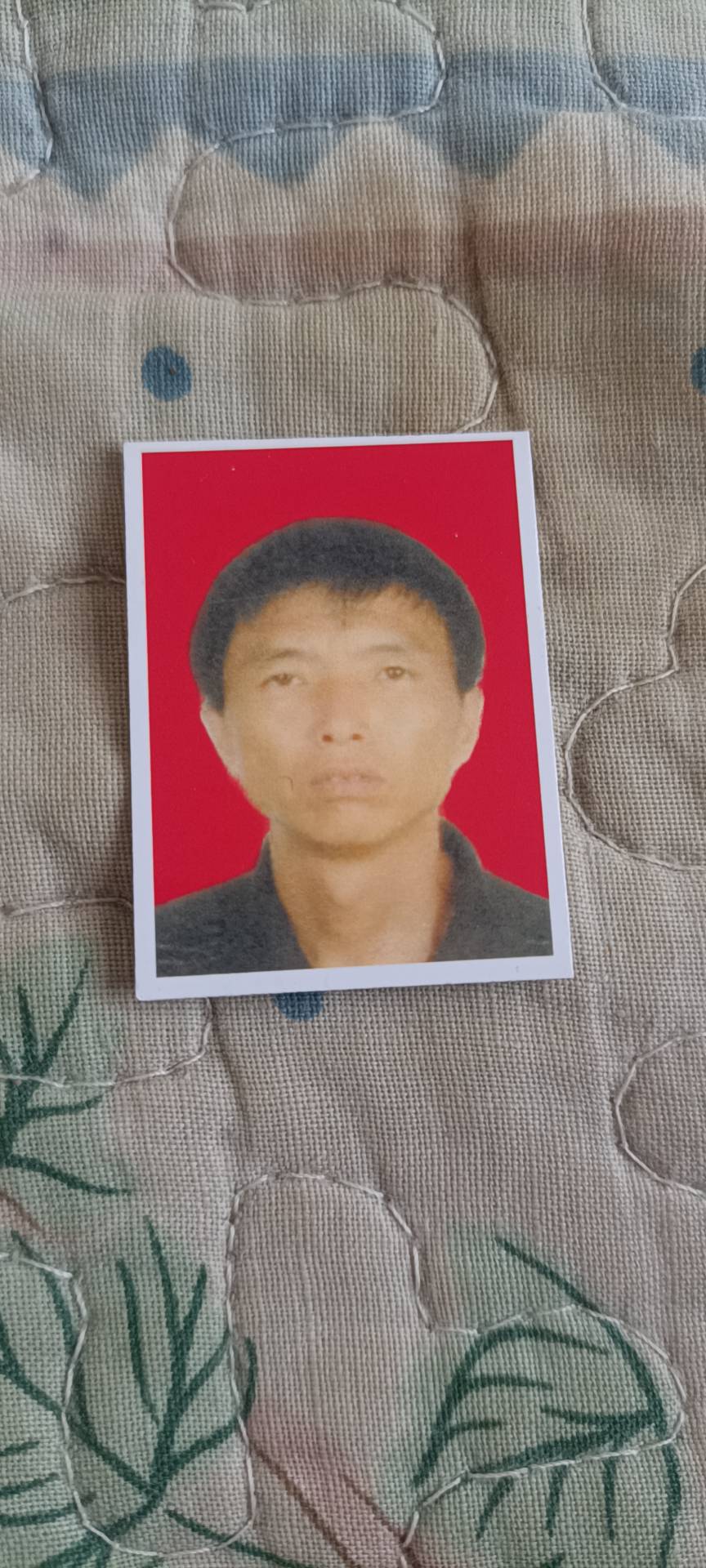 走失者照片 请所有看到寻人启事有线索的人与我联...