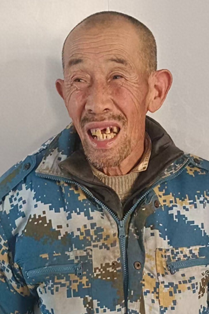 走失者照片 孝感市寻亲：七旬老人被救助，疑患精...
