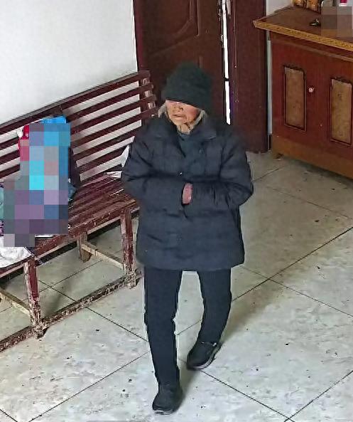 走失者照片 阜阳市寻人：八旬老太走失，穿黑色衣...