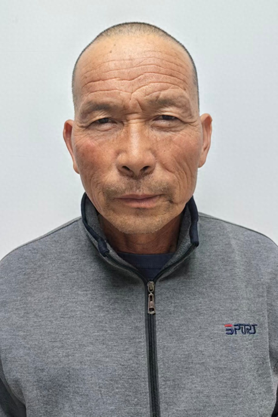 走失者照片 阿克苏地区寻亲：六旬老人被救助，自...