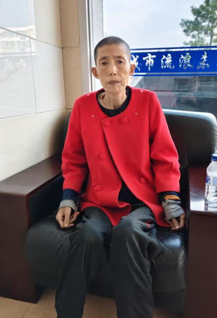 走失者照片 白城市寻亲：五旬女子被救助，偏瘦，...
