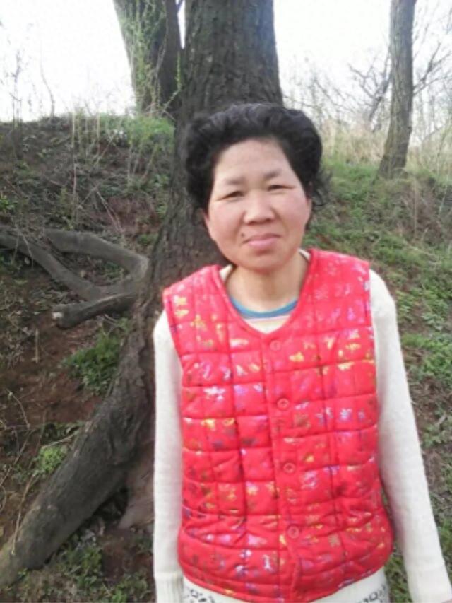 走失者照片 西安市寻人：五旬女子走失，患精神障...