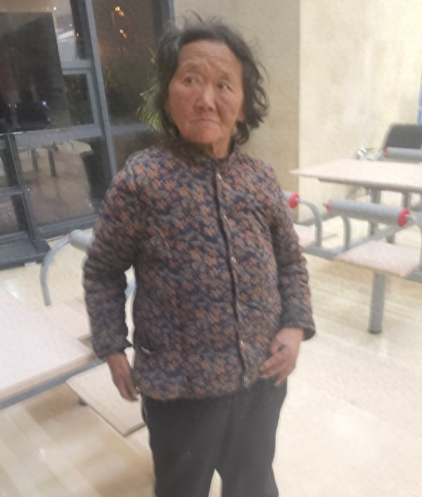 走失者照片 太原市寻亲：八旬老太被救助，自述叫...