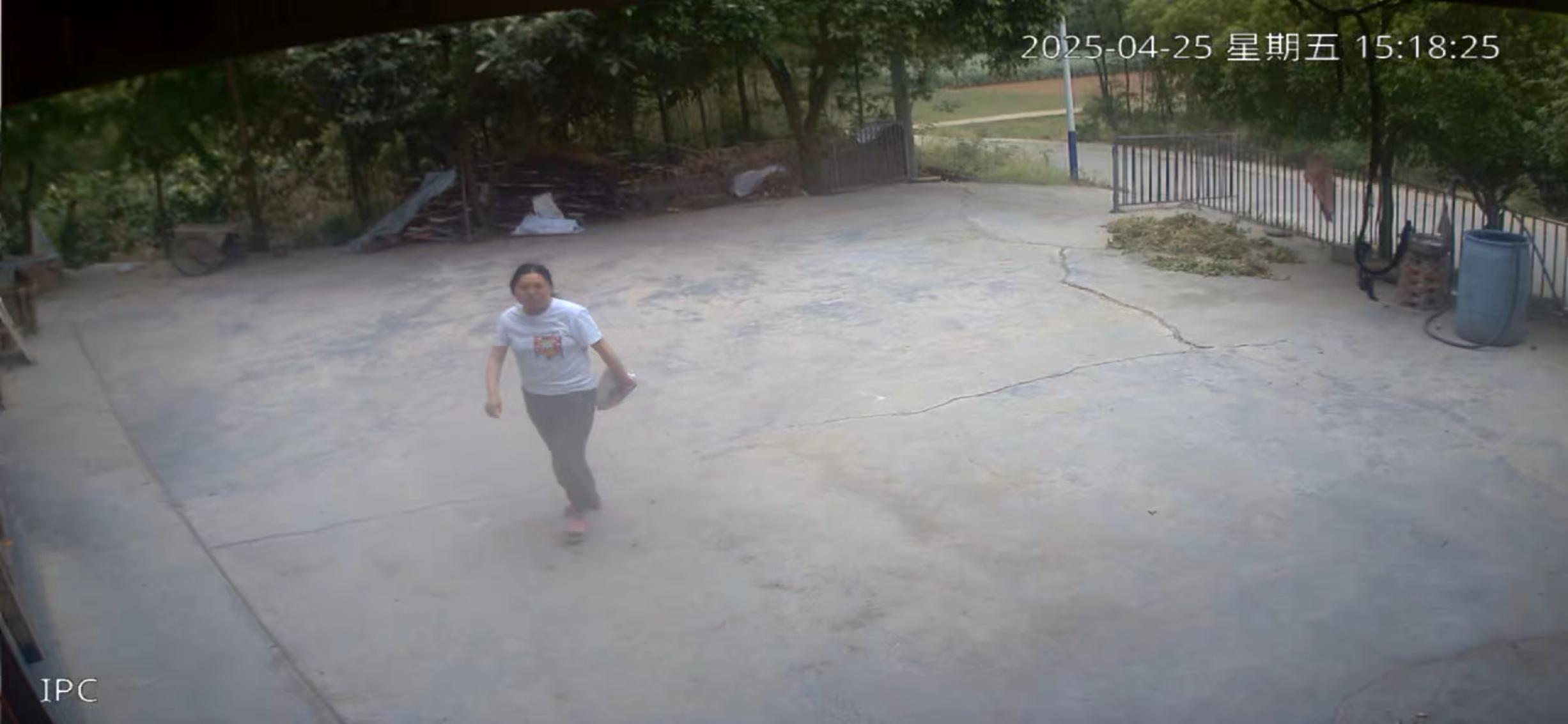 走失者照片 绵阳市寻人：青年女子走失，患智力障...