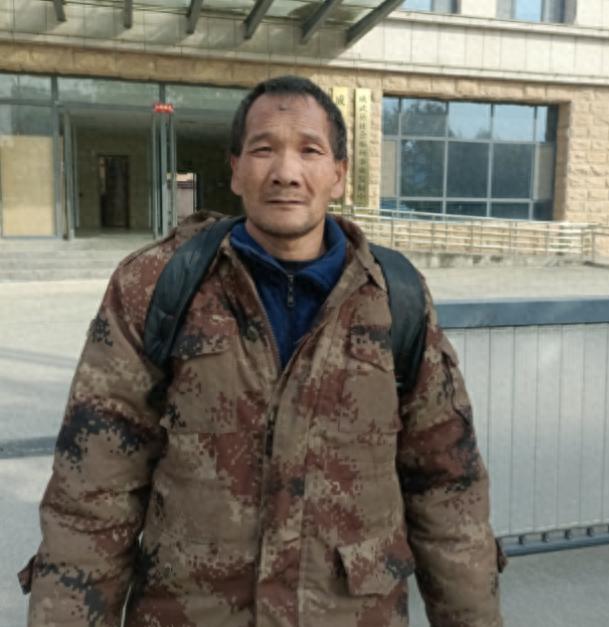 走失者照片 菏泽市寻亲：六旬老人被救助，疑患精...