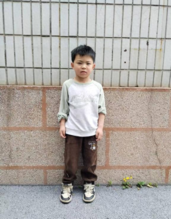 走失者照片 重庆市寻亲：5岁男孩自幼被救助，裹...