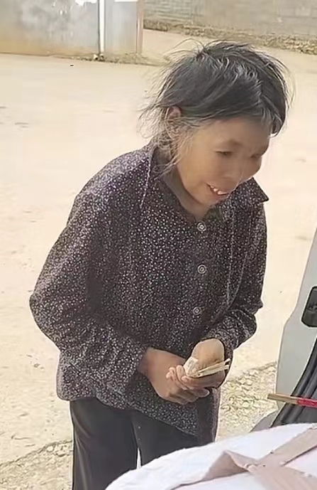 走失者照片 曲靖市寻人：六旬老太走失，患精神障...