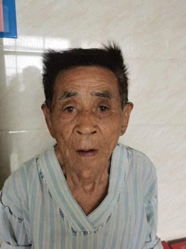 走失者照片 梅州市寻亲：七旬老人被救助，疑似安...