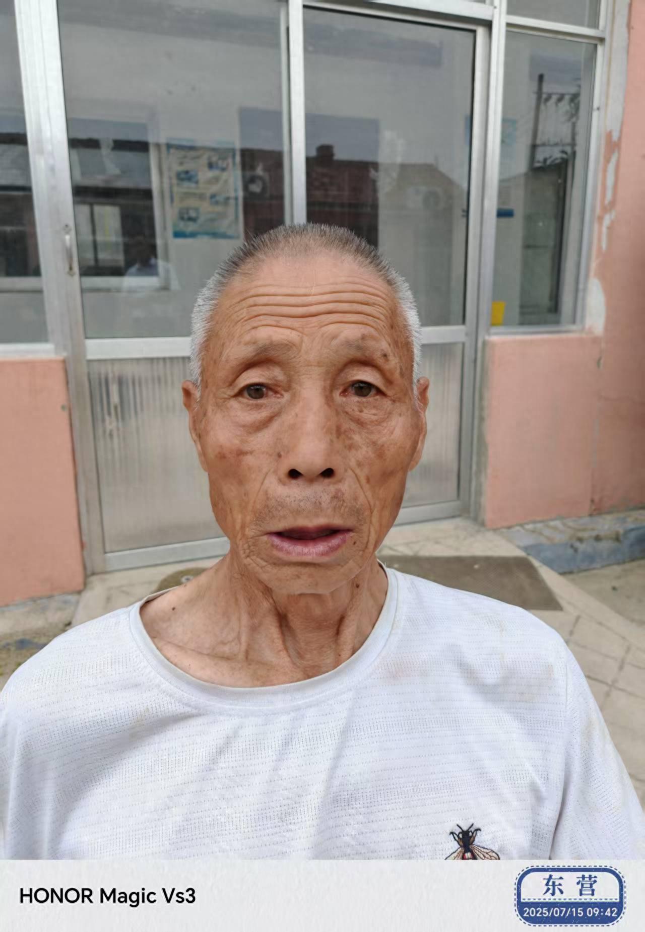 走失者照片 东营市寻亲：六旬老人被救助，高1米...
