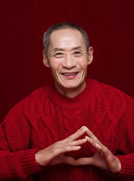 走失者照片 芜湖市寻人：七旬老人走失，穿白色长...