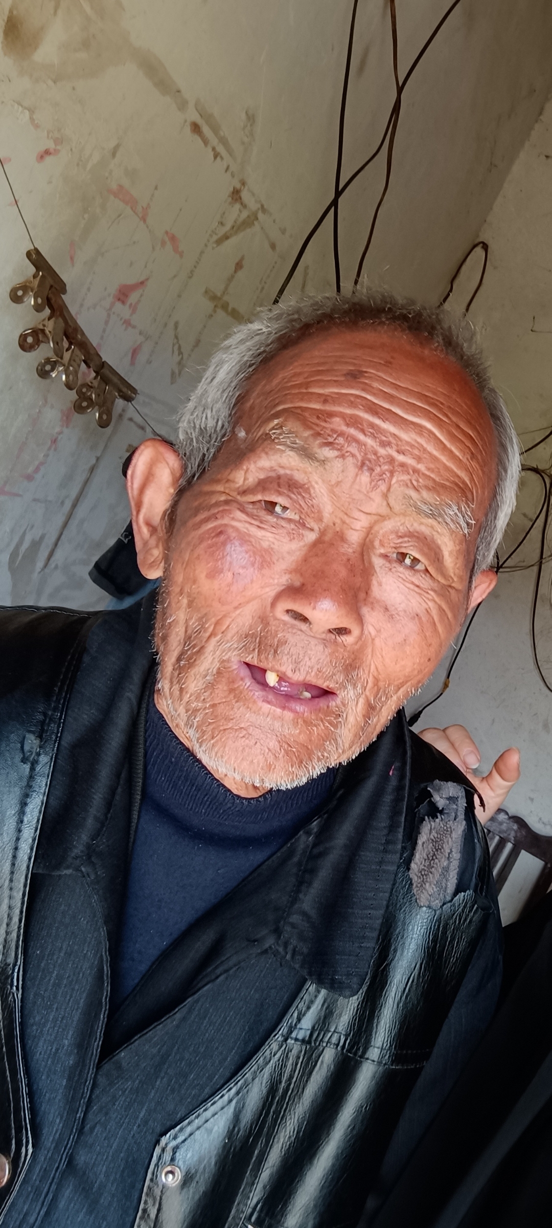 走失者照片 合肥市寻人：八旬老人走失，偏瘦，穿...