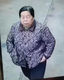 走失者照片 三门峡市寻人：六旬老太走失，患阿尔...