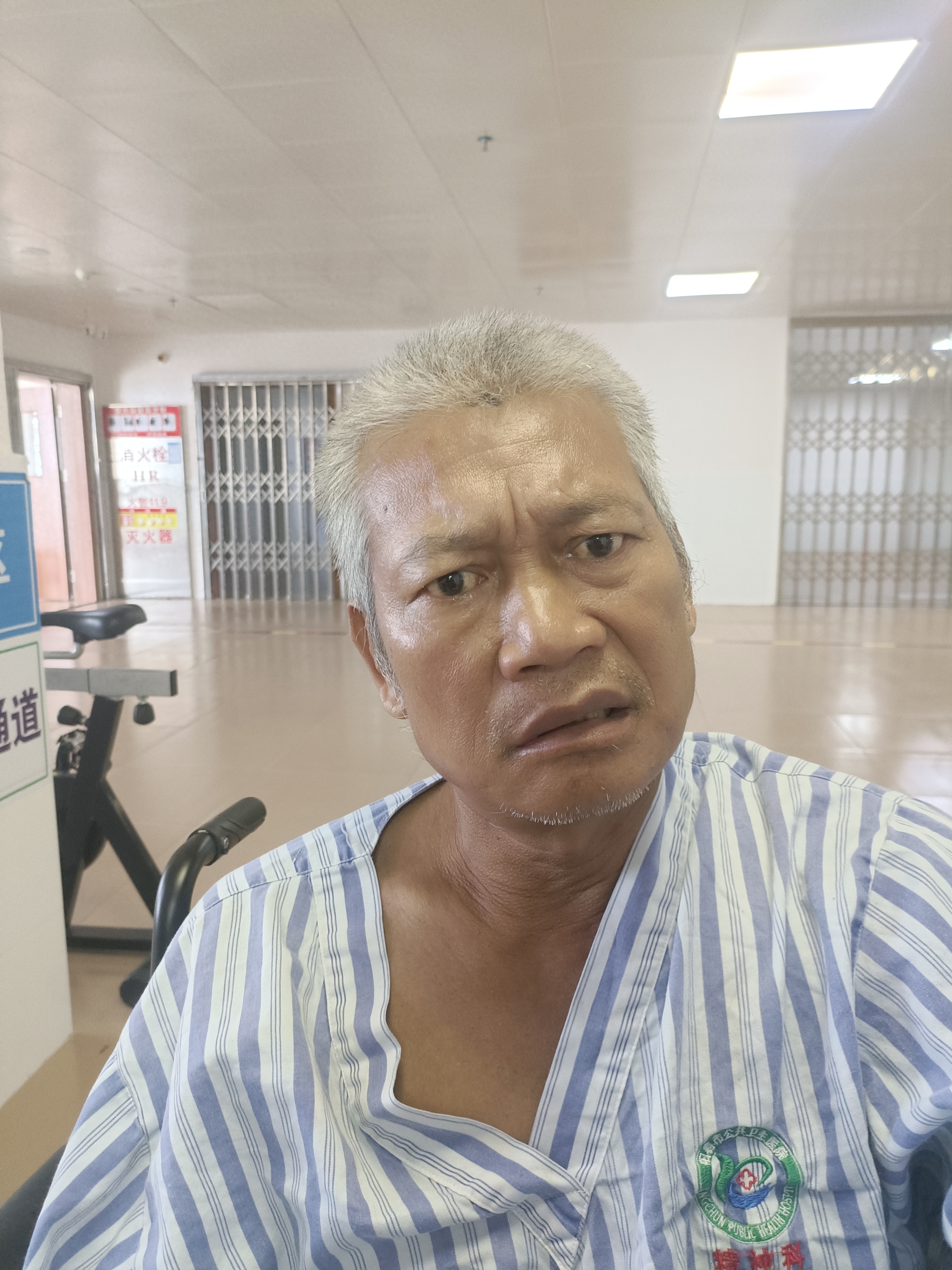 走失者照片 阳江市阳春市寻亲：六旬老人被救助，...