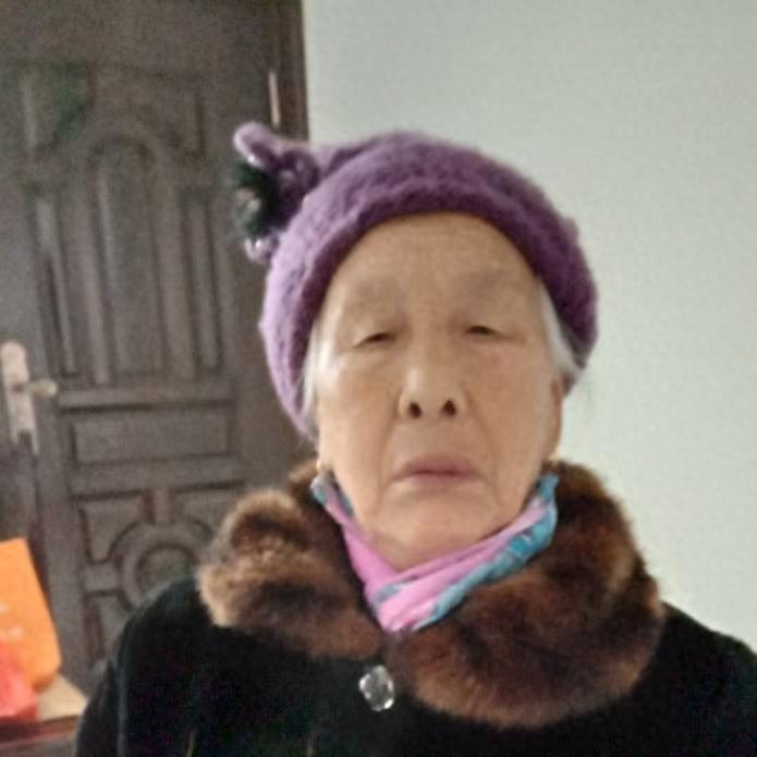 走失者照片 上饶市寻人：八旬老太走失，穿粉底印...