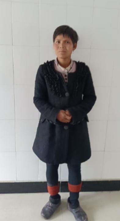 走失者照片 洛阳市寻亲：青年女子被救助，穿黑色...