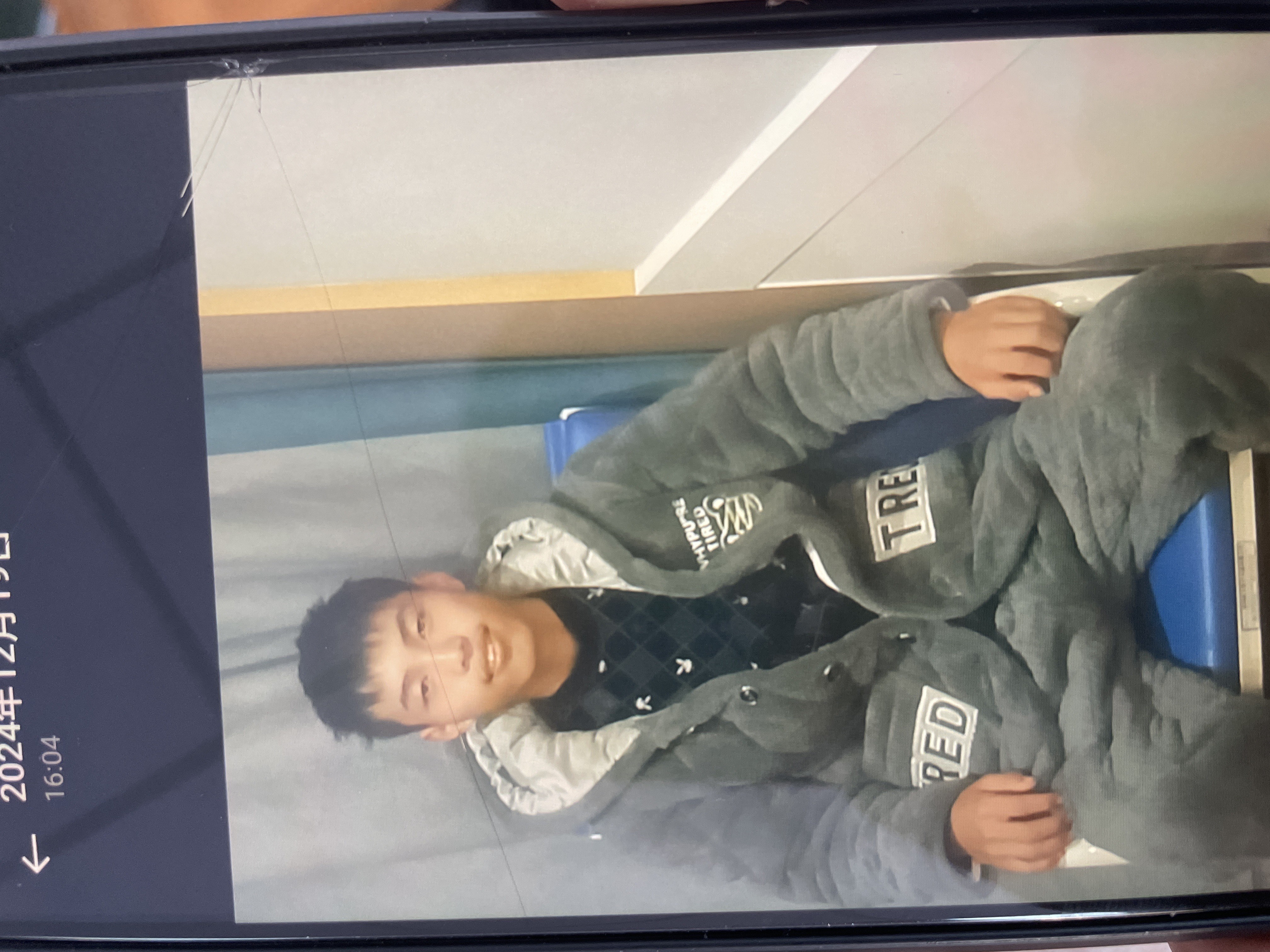 走失者照片 温州市寻人：17岁男孩走失，穿黑色...