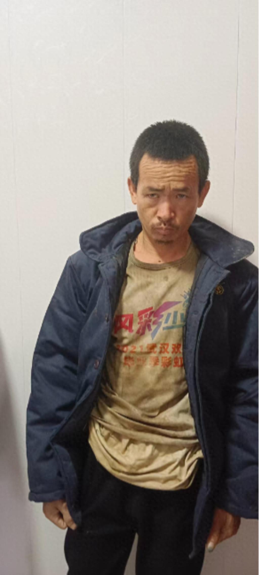 走失者照片 孝感市寻亲：中年男子被救助，穿银灰...