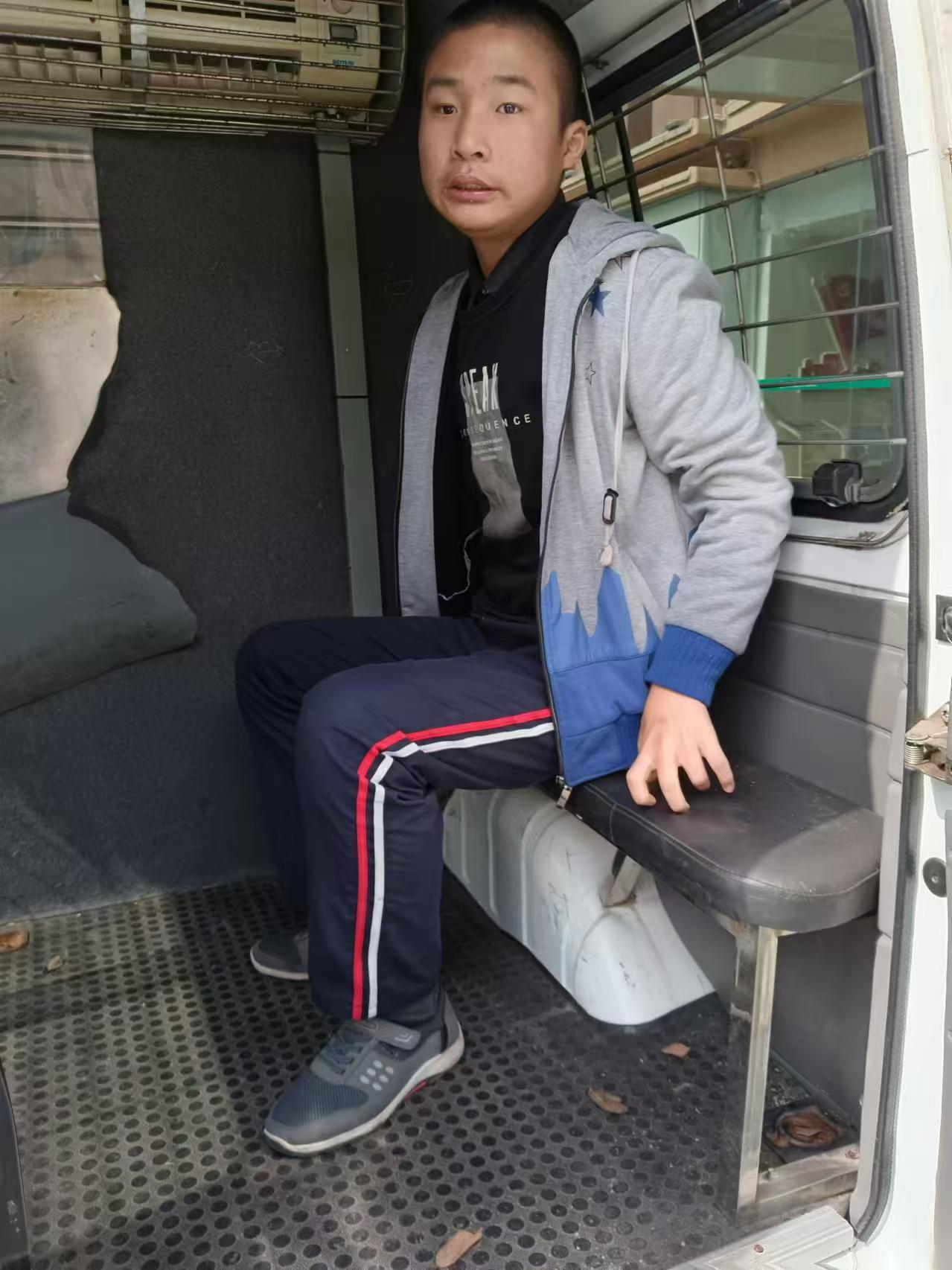 走失者照片 宜昌市寻亲：青年男子被救助，不会说...