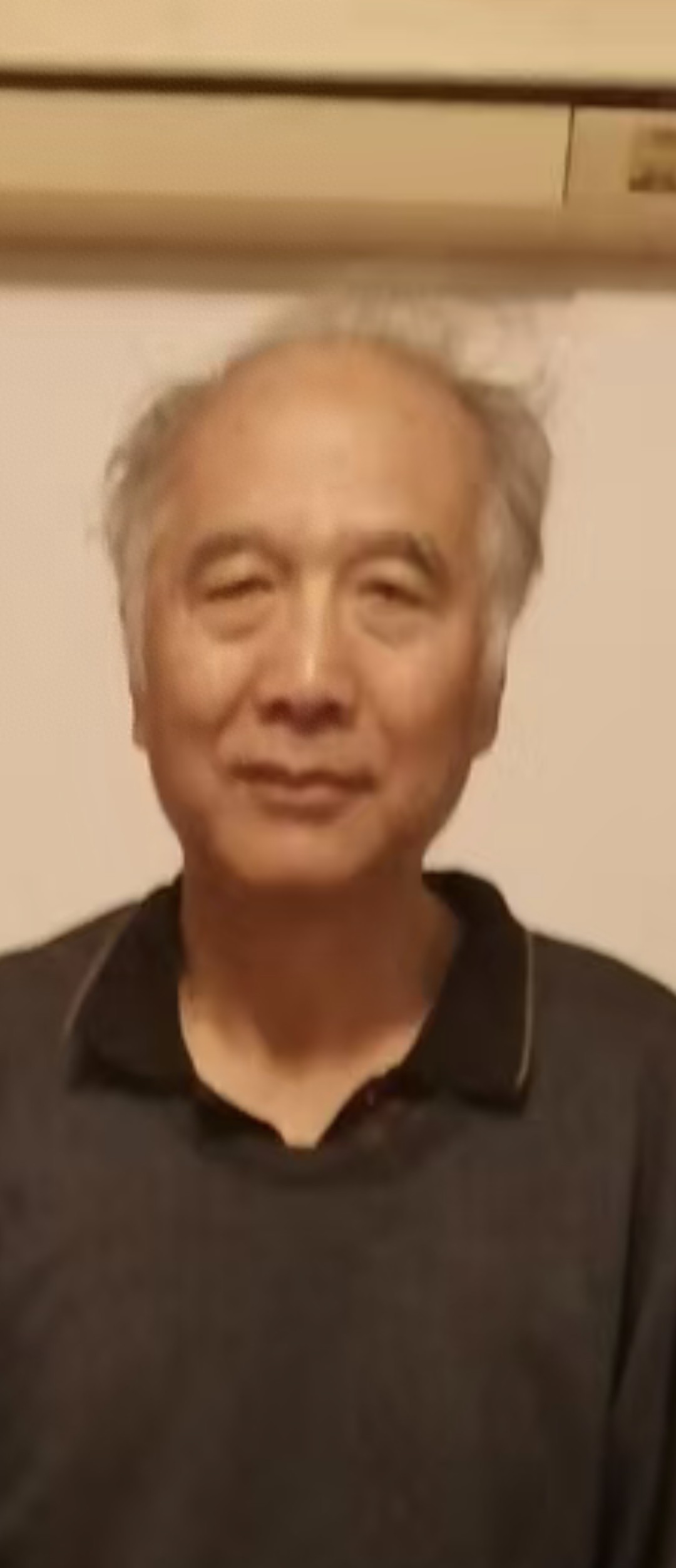 走失者照片 天津市寻人：六旬老人走失，穿蓝白条...