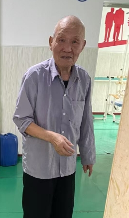 走失者照片 安庆市寻人：九旬老人走失，穿蓝色上...