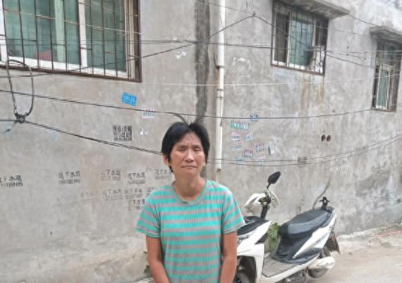 走失者照片 郑州市寻人：中年女子走失，患精神障...