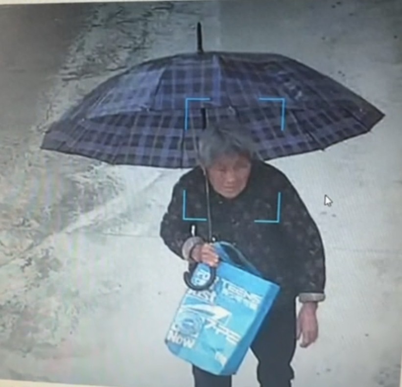 走失者照片 随州市寻人：八旬老太走失，穿黑色花...