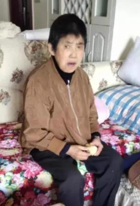 走失者照片 重庆市寻人：七旬老太走失，穿棕色上...