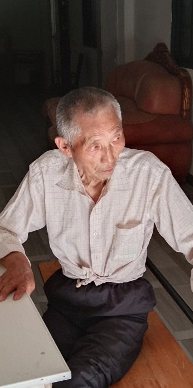 走失者照片 南充市寻人：七旬老人走失，穿咖色棉...