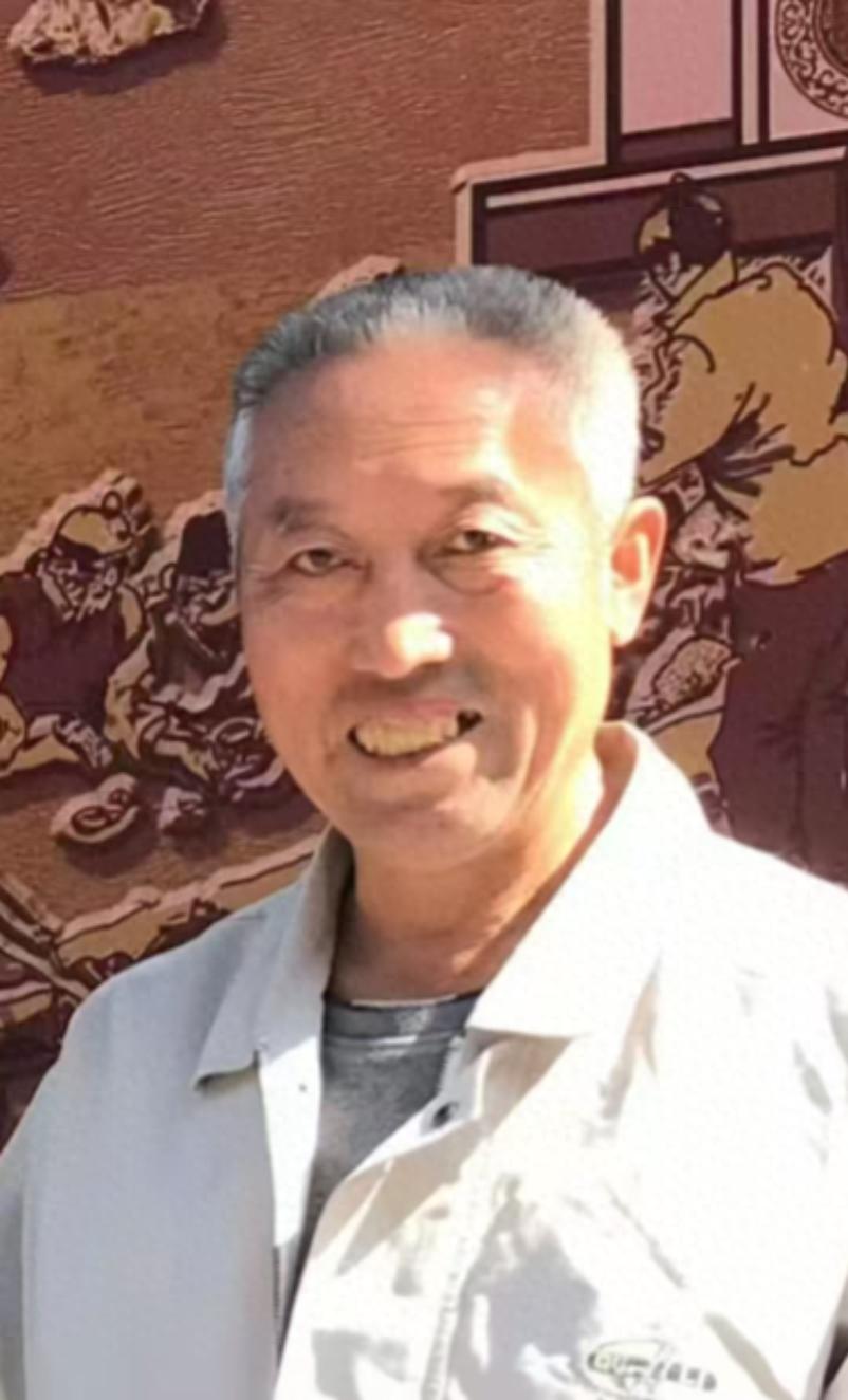 走失者照片 沈阳市寻人：七旬老人走失，穿灰色防...